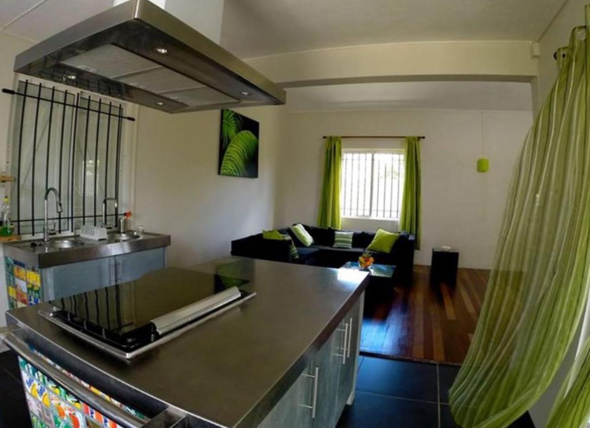 Manawa And One Eye Apartments La Gaulette Luaran gambar